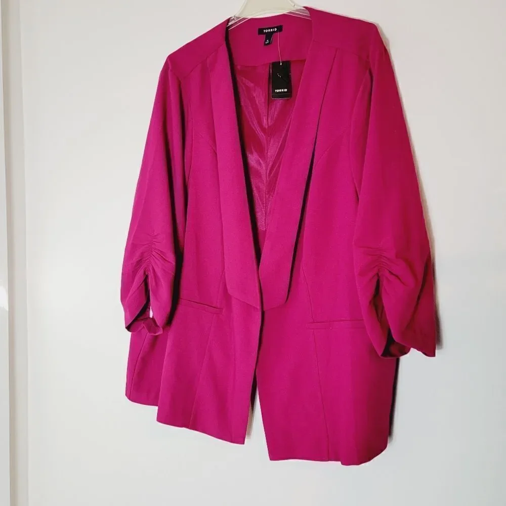 Torrid Velvet Rose Ponte Ruched Sleeve Blazer Pink Size 6 NWT